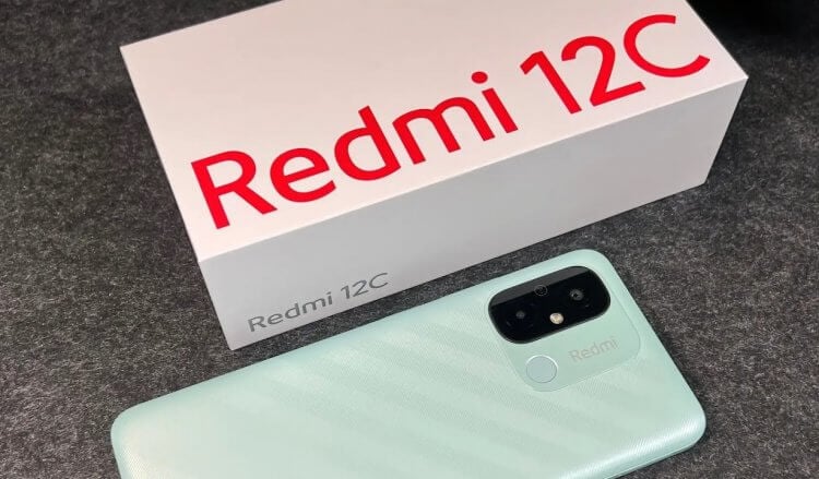 Xiaomi разучилась делать дешевые смартфоны или почему не стоит покупать Redmi 12C. Новый Redmi 12C получился хуже своего предшественника. Фото.