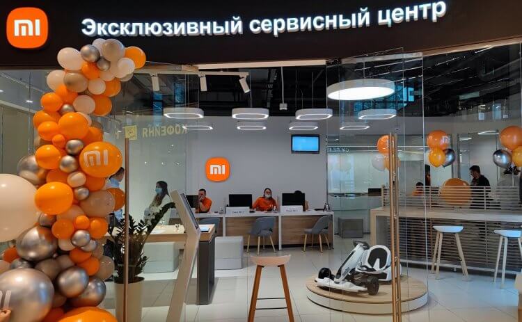Как сдать телефон по гарантии. У многих производителей до сих пор открыты сервисные центры в России. Фото.