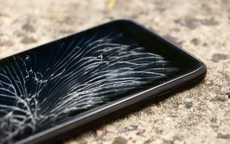 Гарантийные случаи на телефон. Повреждения экрана и другие дефекты, вызванные нарушением правил эксплуатации устройства к гарантийным случаям не относятся. Фото.