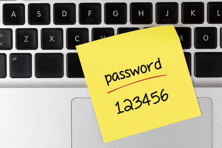 Безопасно ли пользоваться ключами доступа. Крайне редко мы усложняем свои пароли. Фото.