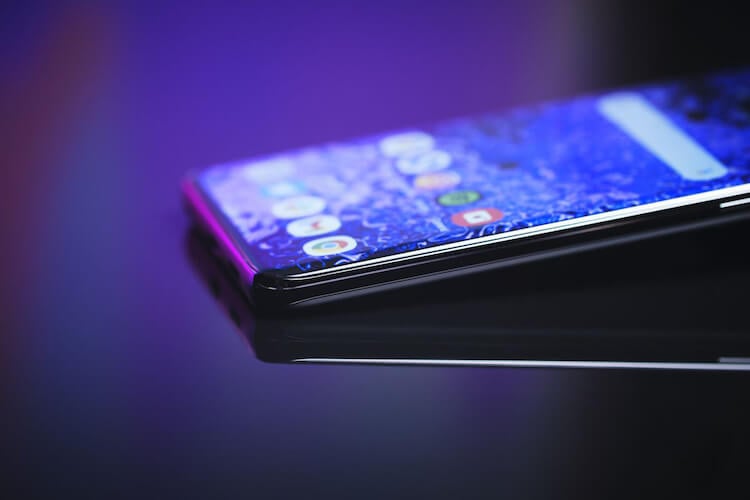 Samsung представила экран, который сможет заменить смарт-часы