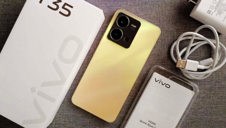 Какой недорогой смартфон на Андроид купить. vivo Y35 — один из лучших смартфонов на рынке до 10 000 рублей. Фото.