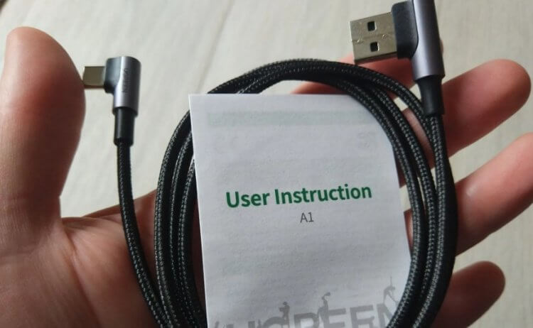Какой надежный кабель для зарядки купить. Классный кабель с Г-образным штекером и металлической защитой. Фото.