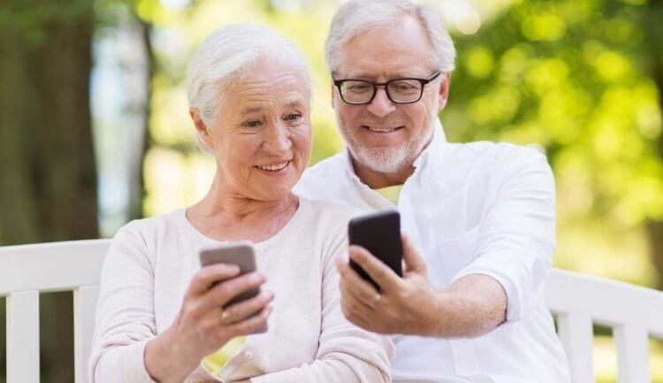 5 приложений для пожилых, которые обязательно нужно установить на Android-смартфон. Эти приложения должны быть установлены на смартфоне каждого пенсионера. Фото.