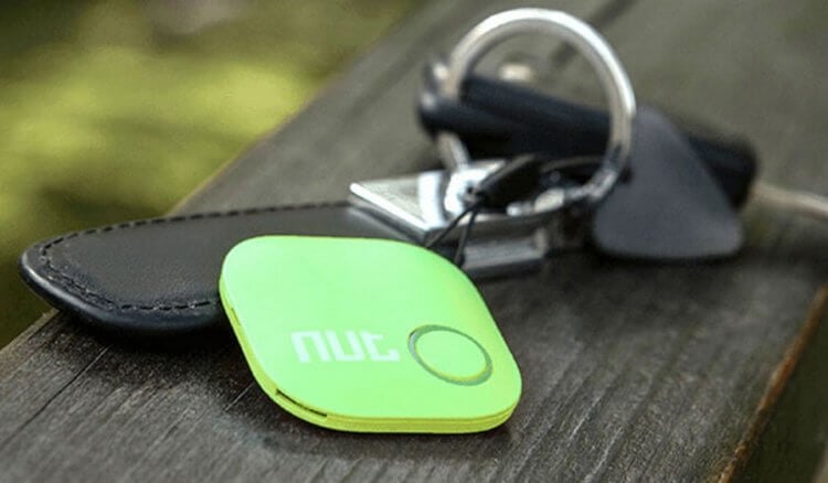 Поиск предметов через блютуз-трекер. Bluetooth-метки помогают найти потерявшиеся ключи и другие предметы. Фото.