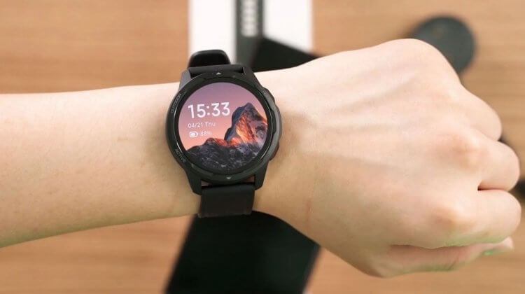 Какие смарт-часы лучше для тренировок. Смарт-часы Xiaomi отлично работают и с Android, и с iOS. Фото.