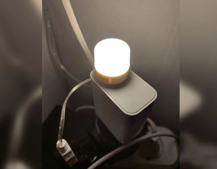 Светодиодная лампочка с USB. Маленькая лампочка подходит для локального освещения там, где оно необходимо. Или для красоты! Фото.