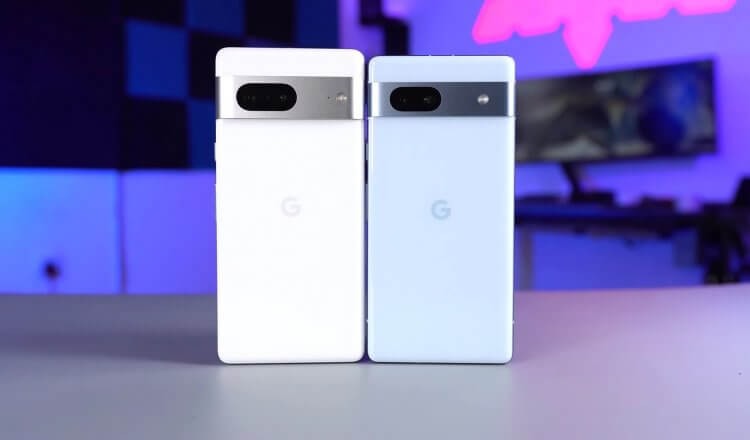 Смартфоны Pixel 7 и Pixel 7a. Google Pixel 7 (слева) чуточку крупнее, а еще у него лучше камеры. Фото.