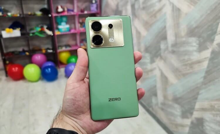 Камерофон Infinix Zero 30 5G. У этого телефона не только крутая камера, но и классный дизайн. Фото.