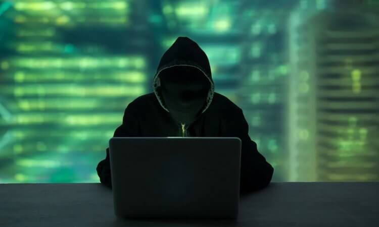 Программа для взлома Ватсап. У хакеров даже есть специальные программы для взлома. Фото.