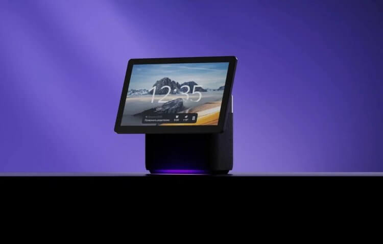 Яндекс Станция с экраном. Экспериментальная модель для кухни, чтобы управлять умным домом, слушать музыку и смотреть видео. Фото.