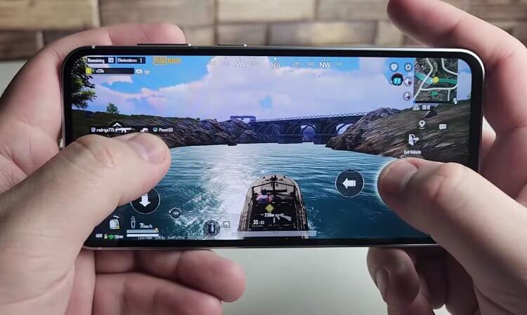 Процессор Samsung Galaxy S23 FE. Snapdragon — для игр, Exynos — для работы. Фото: TechRight. Фото.