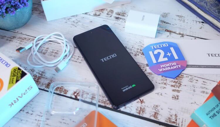 Характеристики TECNO Spark 20 Pro. За 15 тысяч — просто топовый смартфон! Фото: Hardware Voyage. Фото.