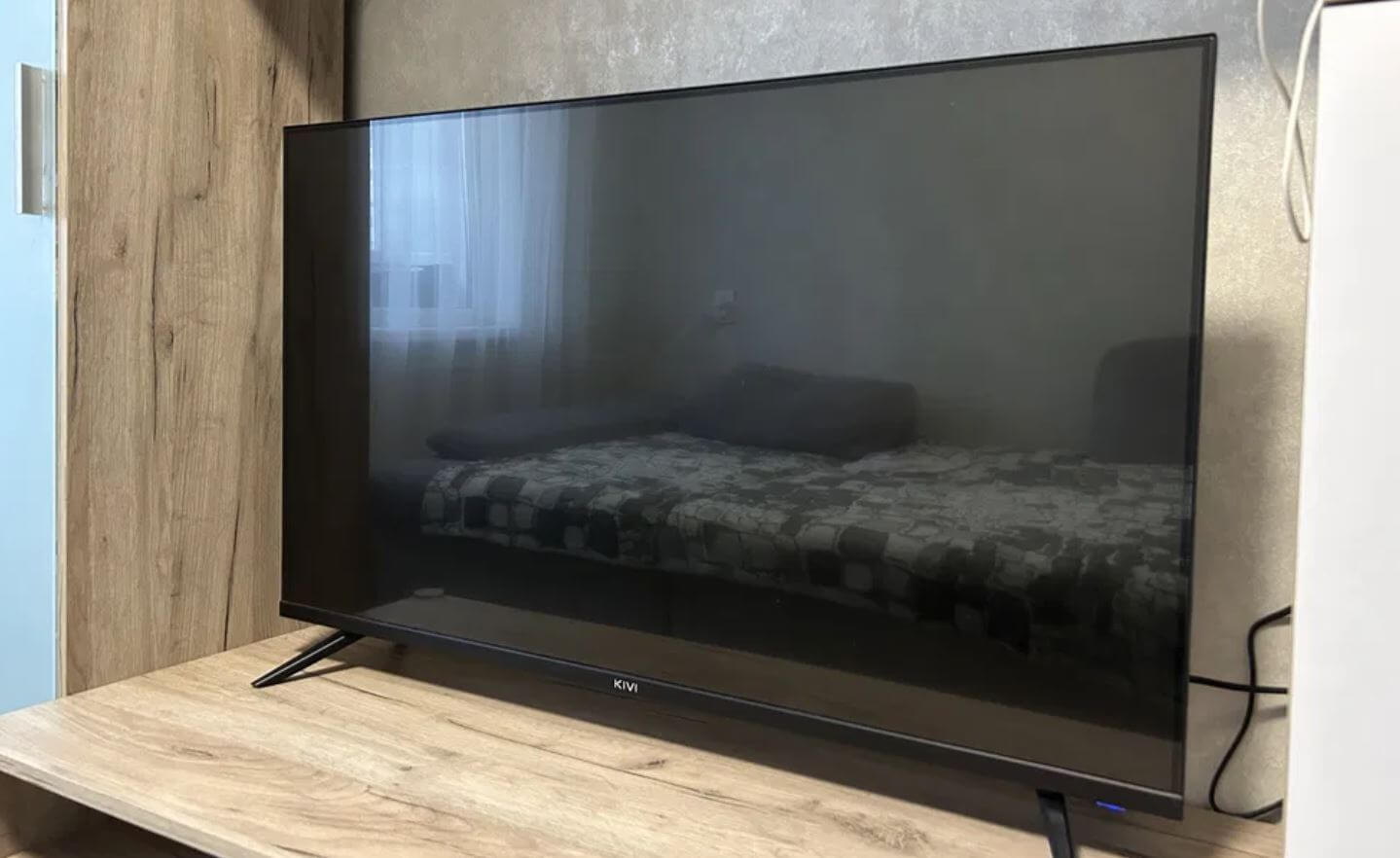 Какой телевизор на Андроид ТВ купить. Телевизор KIVI с Андроидом — отличное дополнение к вашей спальной. Фото.
