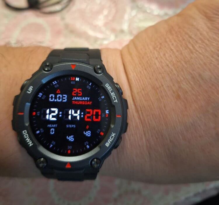 Умные часы Amazfit для смартфона. Смарт-часы T-Rex определенно подойдут любителям спорта. Фото.