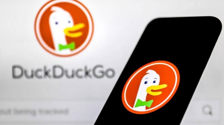 Почему я рекомендую сменить браузер на смартфоне и выбрать DuckDuckGo вместо Google Chrome. Фото.