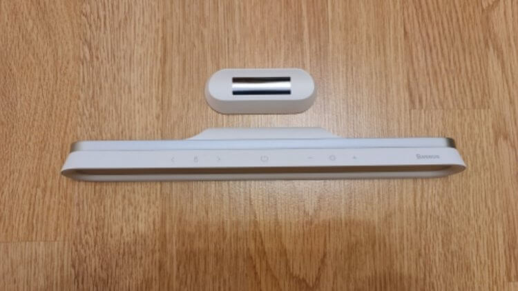 Беспроводной LED-светильник Baseus. Этот светильник можно разместить даже в шкафу или использовать как ночник. Фото.
