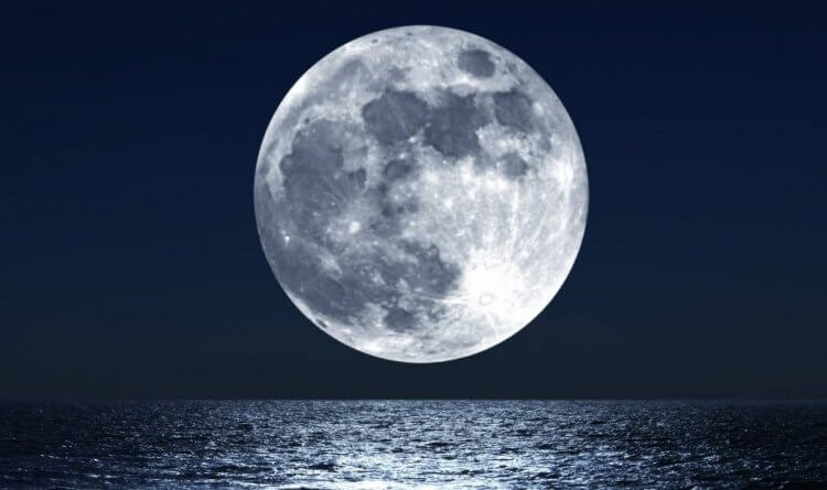 Как красиво сфотографировать Луну на камеру смартфона. Далеко не все фото Луны получаются такими эффектными. Фото.