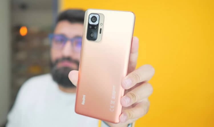 Redmi Note 10 Pro — смартфон с камерой 108 МП. Смартфон, ставший в 2021 году настоящим прорывом. Фото: Ahmad Boarki Slorks. Фото.