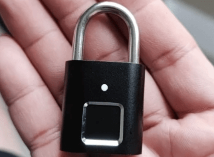 Замок со сканером отпечатков пальцев. Изображение: AliExpress. Замок со сканером отпечатков пальцев. Изображение: AliExpress. Фото.