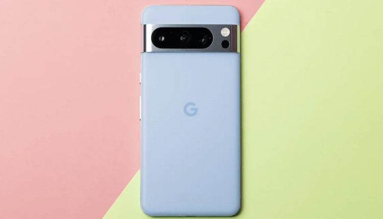 Google Pixel 8a — доступный Гугл Пиксель. Google Pixel 8a. Изображение: CNET. Фото.