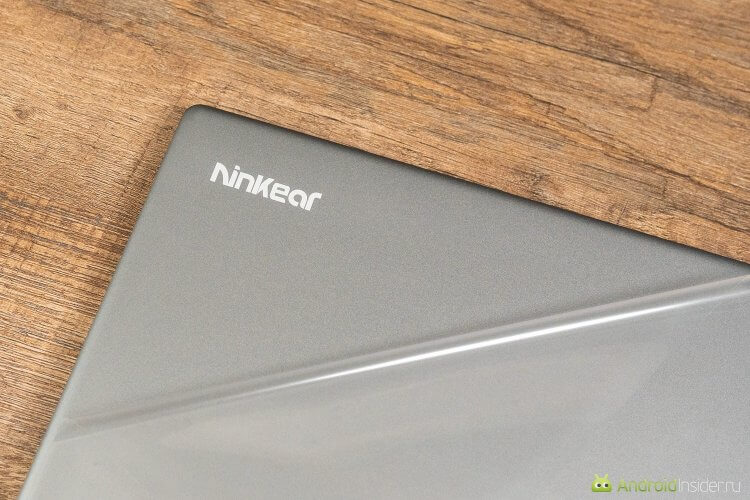 Обзор Ninkear A15 Plus. Корпус пластиковый, но он полностью защищен пленками. Обзор Ninkear A15 Plus. Корпус пластиковый, но он полностью защищен пленками. Фото.
