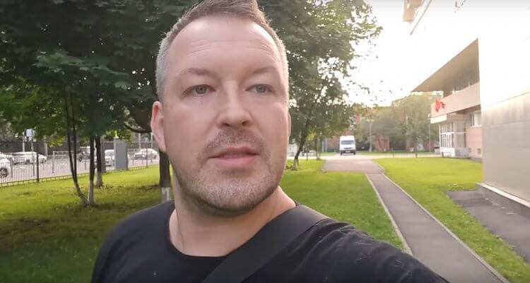 Какая камера в OnePlus Nord 4. Фронтальная камера Nord 4 также не блещет и сильно засвечивает дальний план. Причем не только небо. Фото: YouTube-канал «Честный блог». Фото.