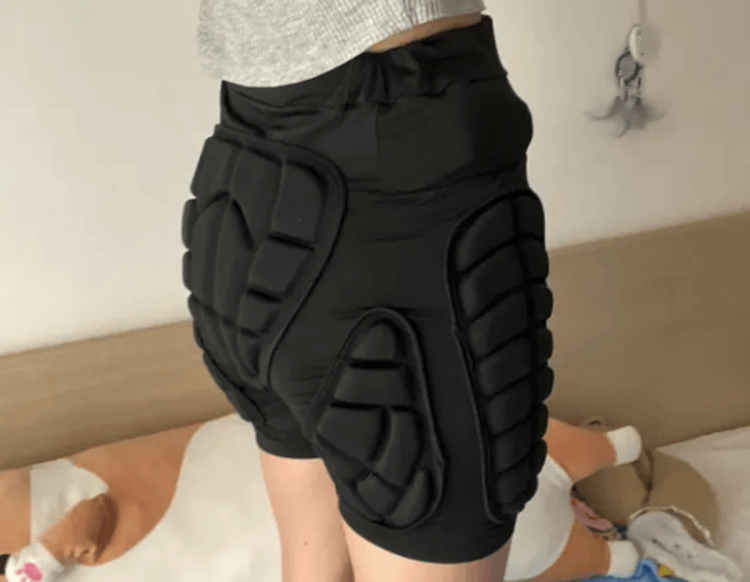 Защитные шорты для экстремалов. Изображение: AliExpress. Фото.