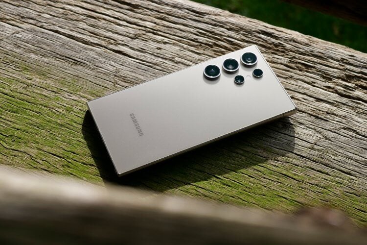 Samsung Galaxy S24 Ultra — самый стильный смартфон. Стиль и бизнес — это про него. Фото: Digital Trends. Фото.