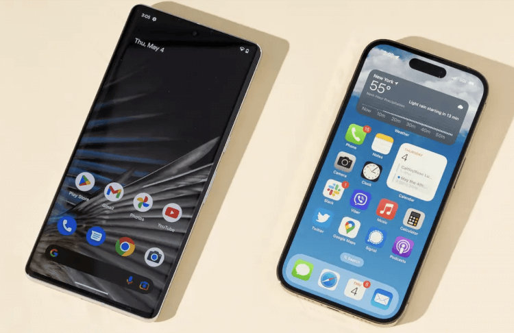Какой аккумулятор у iPhone. Сравнивая батарею Android-смартфонов и iPhone, не забывайте о размерах корпуса. Изображение: The New York Times. Фото.