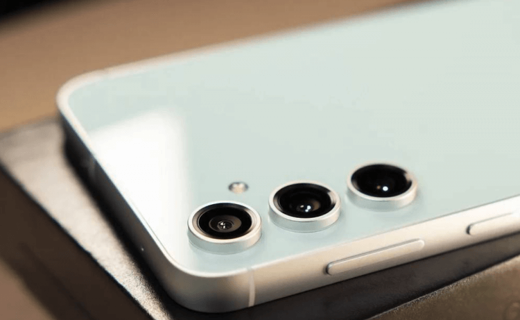 Samsung Galaxy S24 FE будет дороже S23 FE. Почему так, и что купить вместо него. Фото.