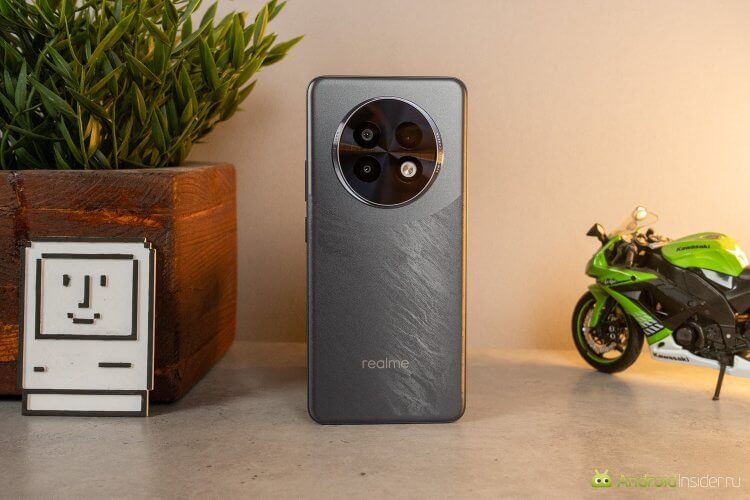 Хороший смартфон с недостатками. Обзор realme 13 Plus. Хороший смартфон с недостатками. Обзор realme 13 Plus. Фото.