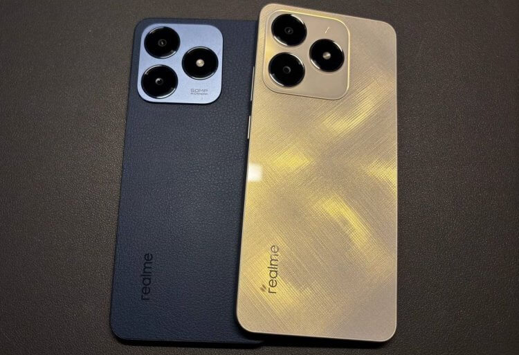 Сравнение realme C61 и realme C63. Какой недорогой смартфон лучше купить в 2024. Фото.