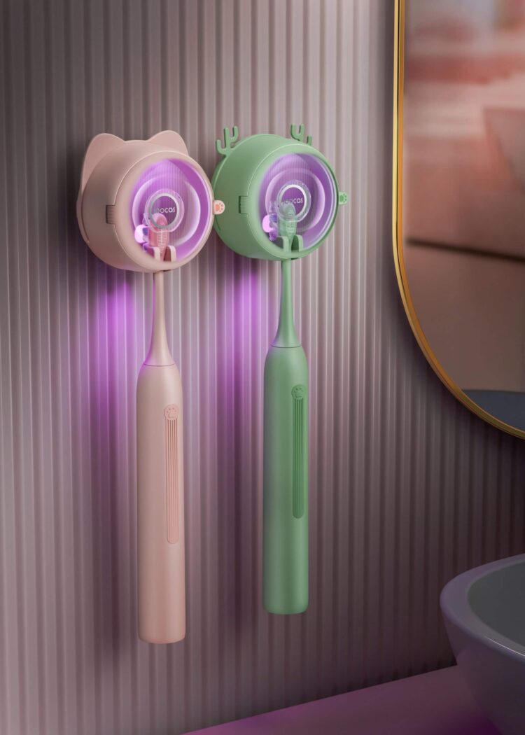 Как только щетка оказывается в держателе, запускается процесс стерилизации. Фото.