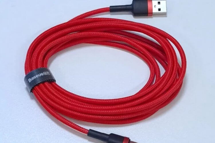 Кабель для зарядки смартфона. Кабель Baseus прослужит вам даже дольше, чем смартфон. Фото.