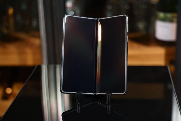 Характеристики HUAWEI Mate X6. Два смартфона в одном — это всегда хорошо. Изображение: МТС. Фото.