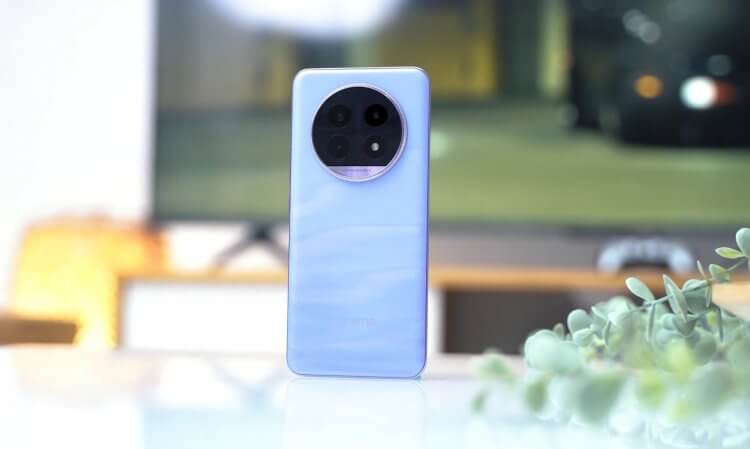 Что лучше: realme 12 Pro или realme 13 Pro. «Прошки» — смартфоны для любителей изогнутых экранов и хороших камер. Фото: YugaTech. Что лучше: realme 12 Pro или realme 13 Pro. «Прошки» — смартфоны для любителей изогнутых экранов и хороших камер. Фото: YugaTech. Фото.