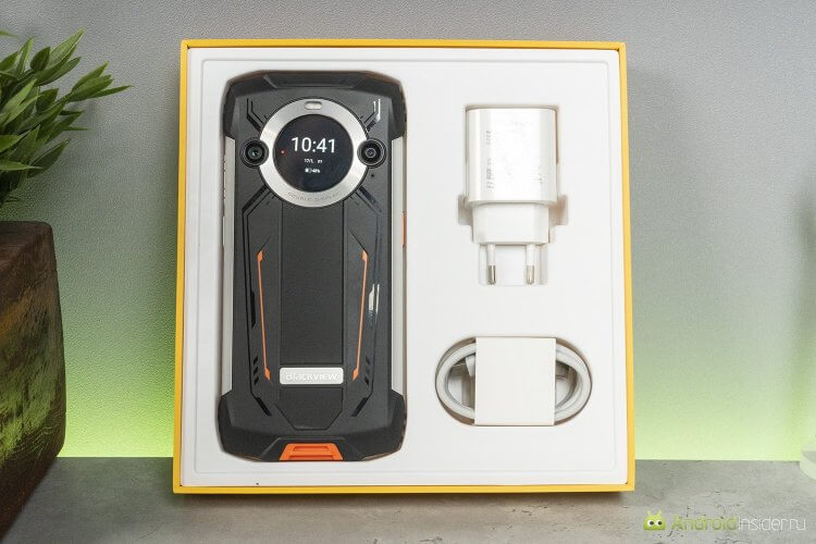 Обзор Blackview BV8200. Необычная укладка содержимого. Фото.