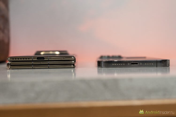 Удобно ли пользоваться складным смартфоном. Сравнение с iPhone 13 Pro Max. Удобно ли пользоваться складным смартфоном. Сравнение с iPhone 13 Pro Max. Фото.