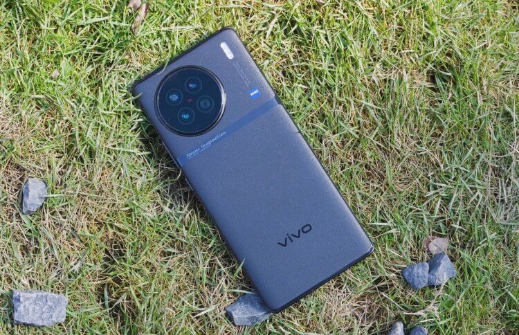 Недорогой смартфон с хорошей камерой. vivo X90 хорош даже спустя 2 с лишним года после выхода. Фото: gizmochina.com. Недорогой смартфон с хорошей камерой. vivo X90 хорош даже спустя 2 с лишним года после выхода. Фото: gizmochina.com. Фото.