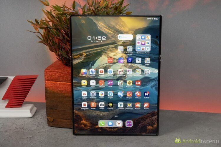 Можно ли купить HUAWEI Mate XT в России. С виду планшет, но он складывается в три раза и становится смартфоном. Можно ли купить HUAWEI Mate XT в России. С виду планшет, но он складывается в три раза и становится смартфоном. Фото.