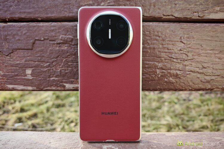 Стоит ли покупать складной HUAWEI Mate X6. Если вам нужен красивый и функциональный смартфон, вам сюда. Фото.