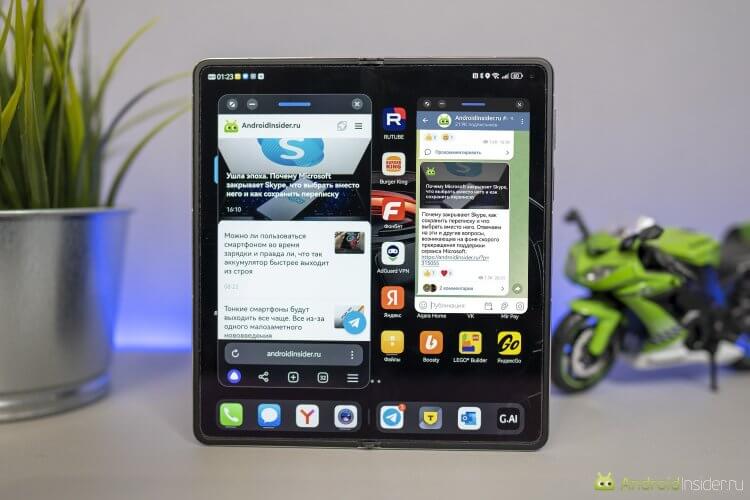 Многозадачность HUAWEI Mate X6. Можно запускать сразу несколько приложений. На таком экране это очень хорошо. Фото.