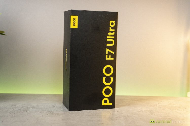 Обзор Poco F7 Ultra. Строгая коробка, привычная фанатам бренда. Фото.
