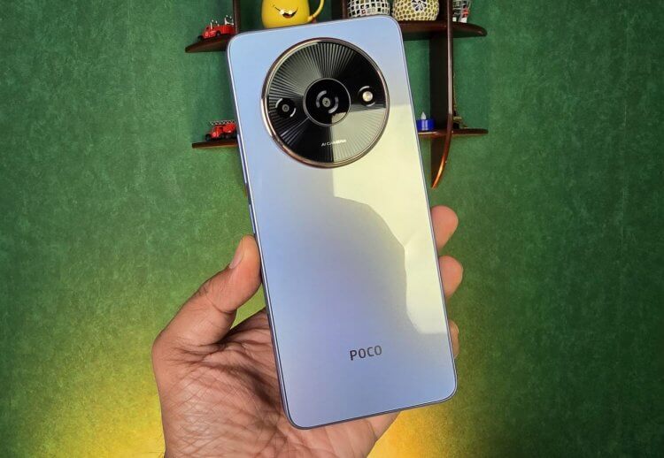 Дешевый смартфон с большим экраном. POCO C61 — самый дешевый смартфон с большим экраном на сегодняшний день. Фото: pc-tablet.co.in. Фото.