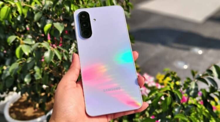 Недорогой Samsung с хорошей камерой. Galaxy A36 — сбалансированная и недорогая модель. Отличный выбор на 2025 по невысокой цене. Фото: digit.in. Фото.