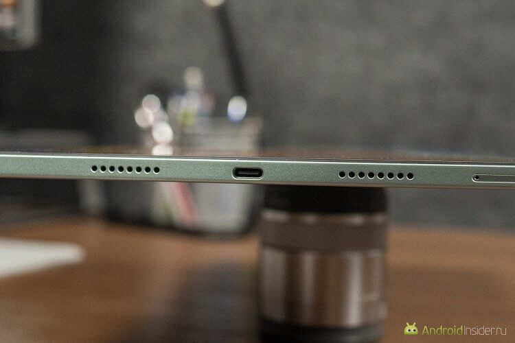 Планшет с большим аккумулятором. Как и положено, зарядка через USB Type-C. Планшет с большим аккумулятором. Как и положено, зарядка через USB Type-C. Фото.