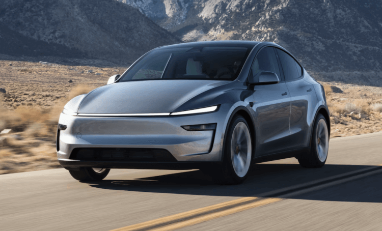 На Tesla подали в суд из-за махинаций с пробегом. Правда или наговаривают. Фото.