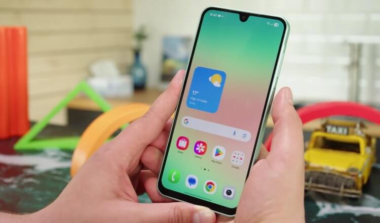 Нужно ли заклеивать камеру смартфона, чтобы защититься от слежки на Android. Фото.