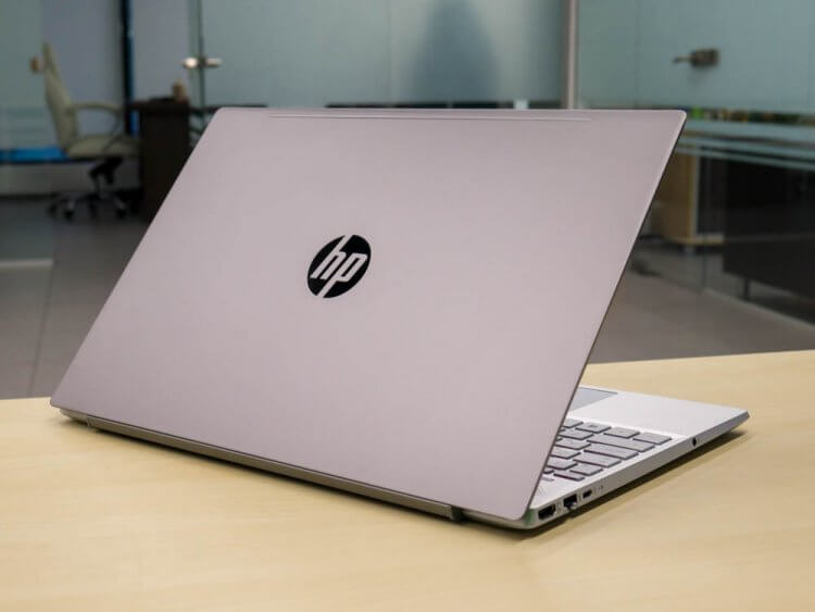 Минпромторг исключил ноутбуки HP и Fujitsu из параллельного импорта. Будет ли дефицит. Популярных ноутбуков от HP станет меньше. Изображение: Нотик. Фото.